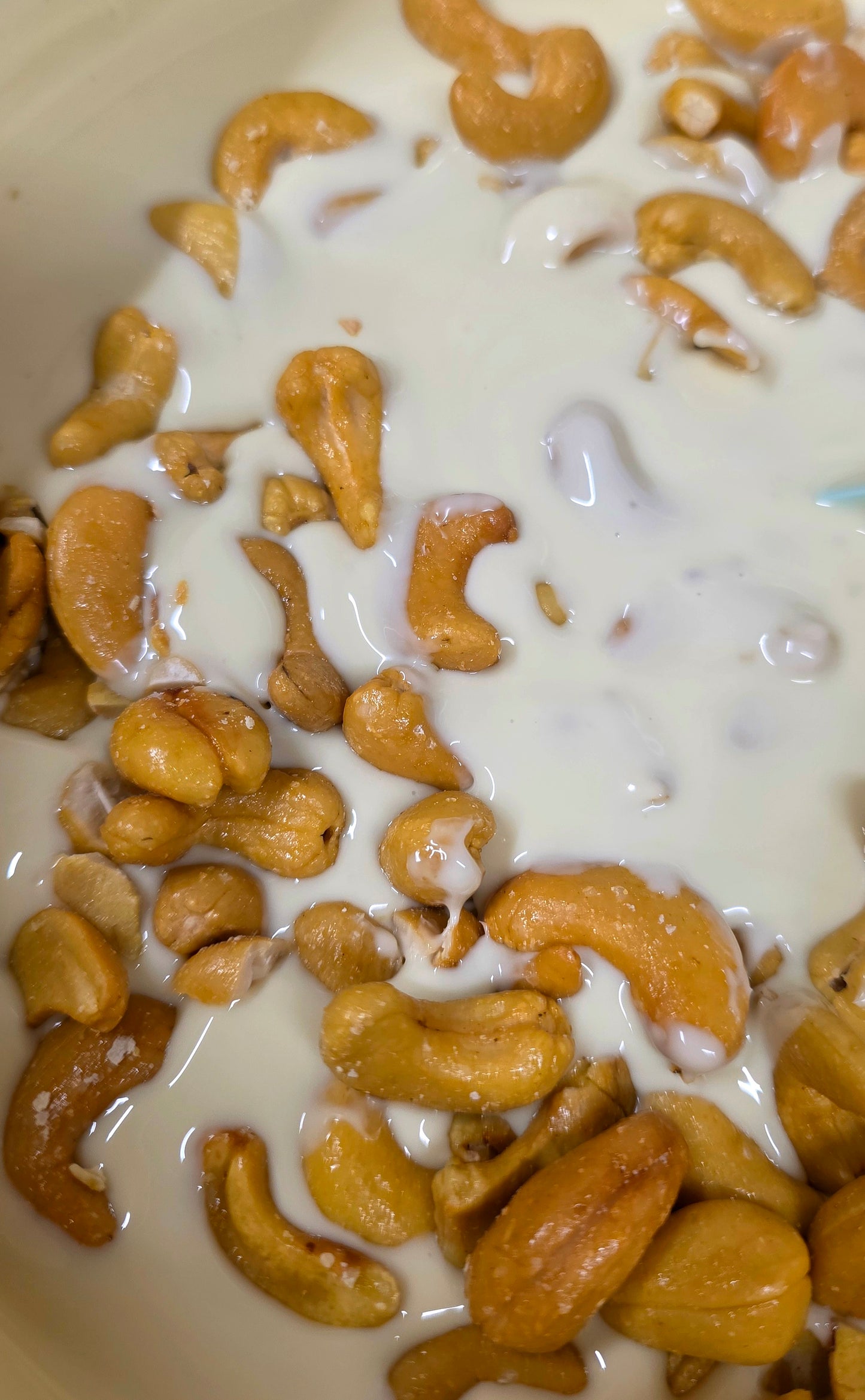 Lemon & Saffron Cashews